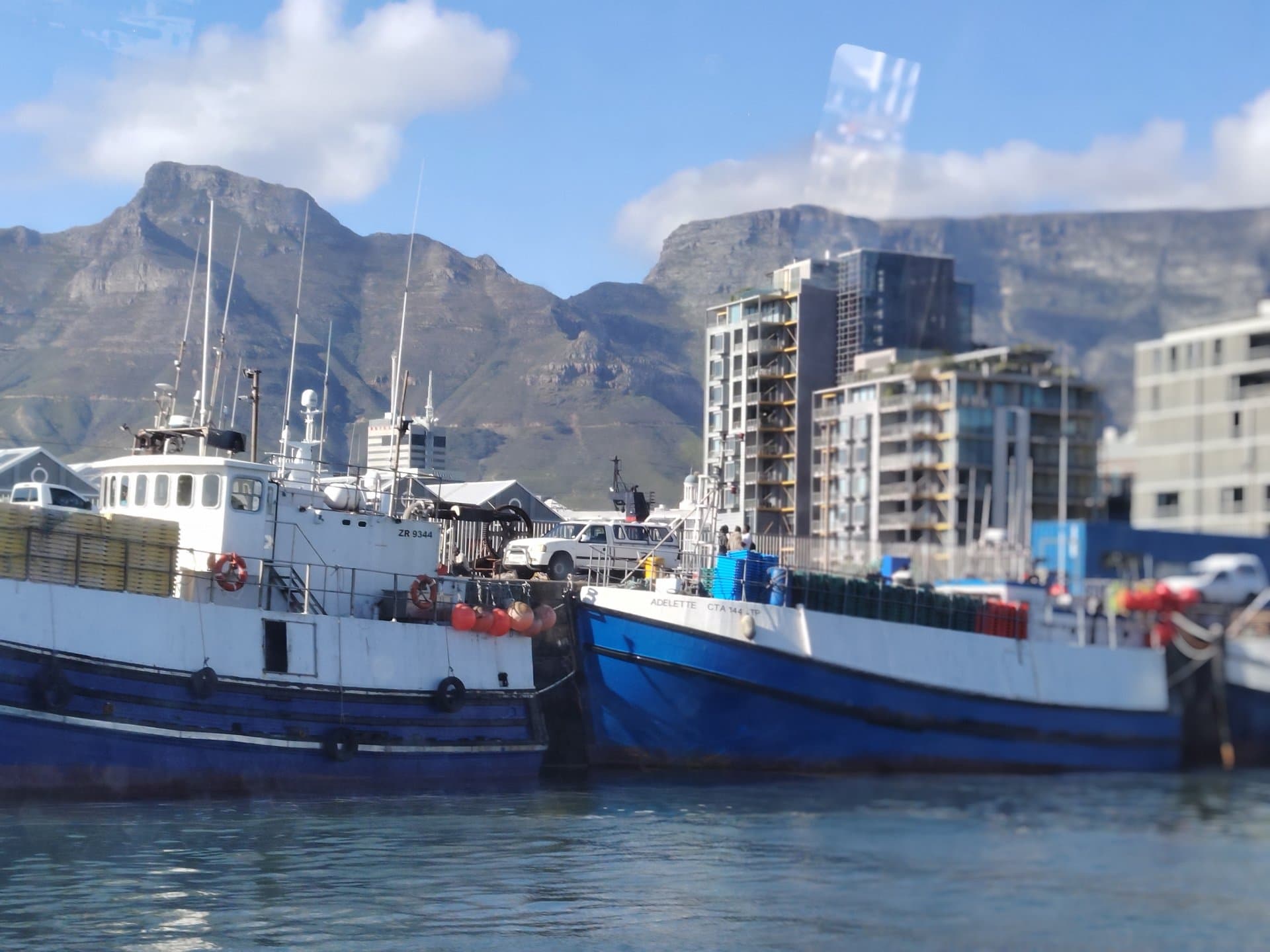 Table Mountain Fast Track + Helicopter Flight Robben Island, Camps Bay & Sunset Cruise — 6