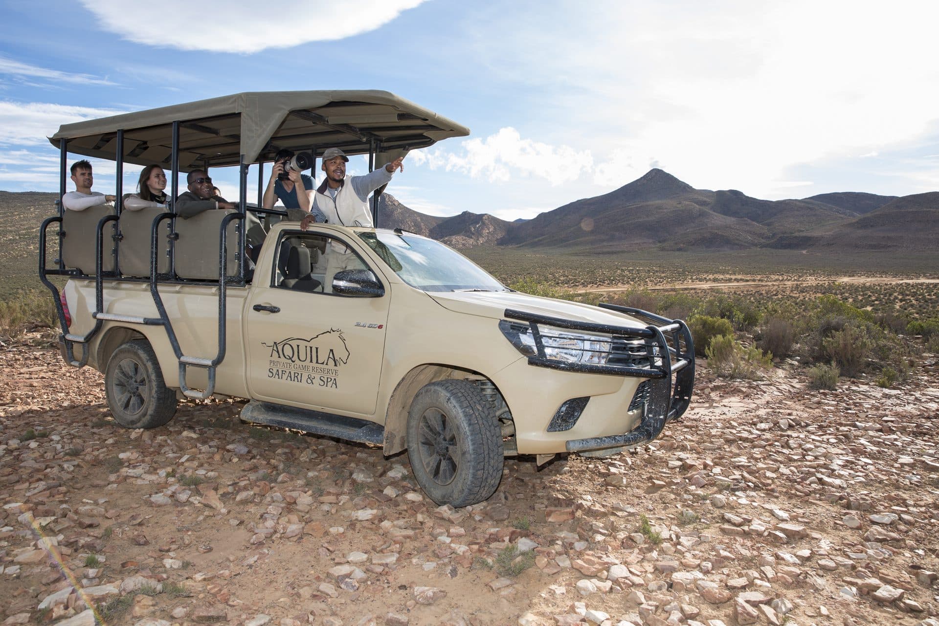 Table Mountain Fast Track + Private Aquila Safari — 2